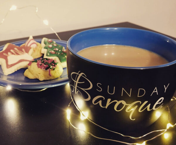 mug cookies and lights